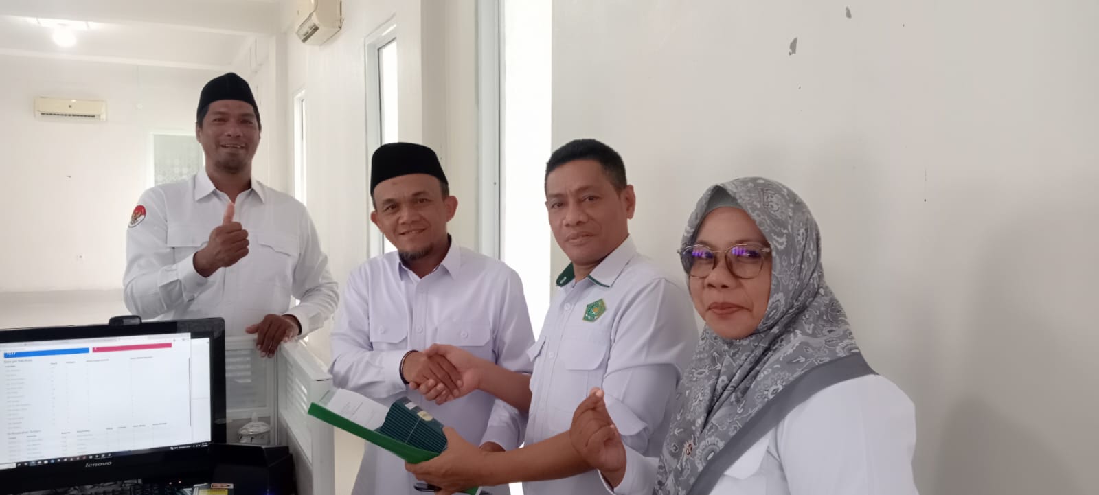 Foto serah terima