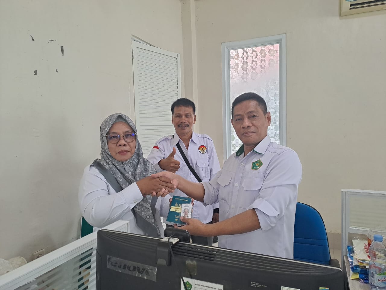 Foto serah terima